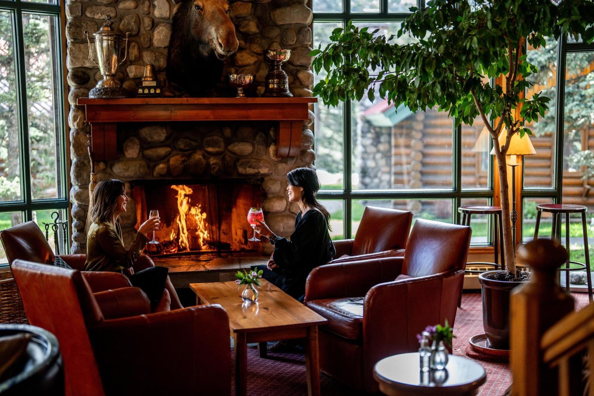 Post Hotel & Spa Lake Louise Dış mekan fotoğraf