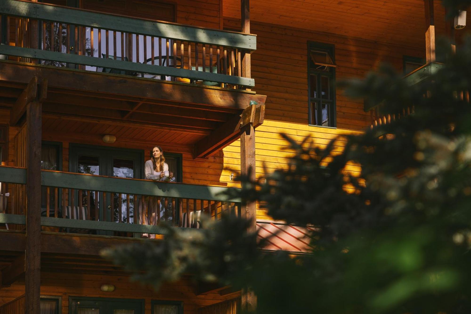 Post Hotel & Spa Lake Louise Dış mekan fotoğraf